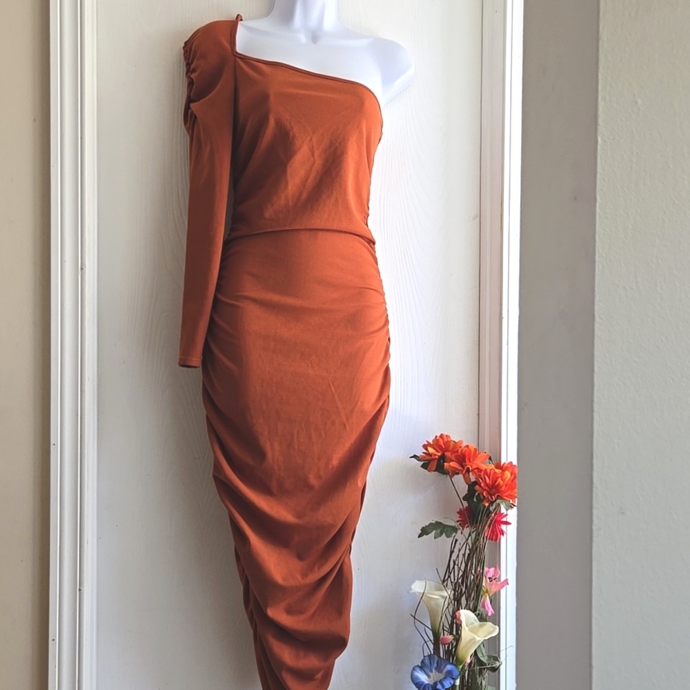 Pretty Little Thing | Rust Orange One Arm Bodycon Dress - Picture 2 of 11